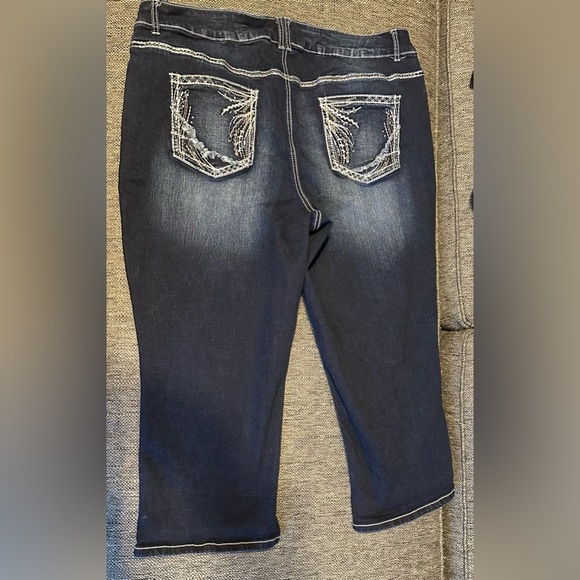 Maurices Capris - Picture 3 of 4